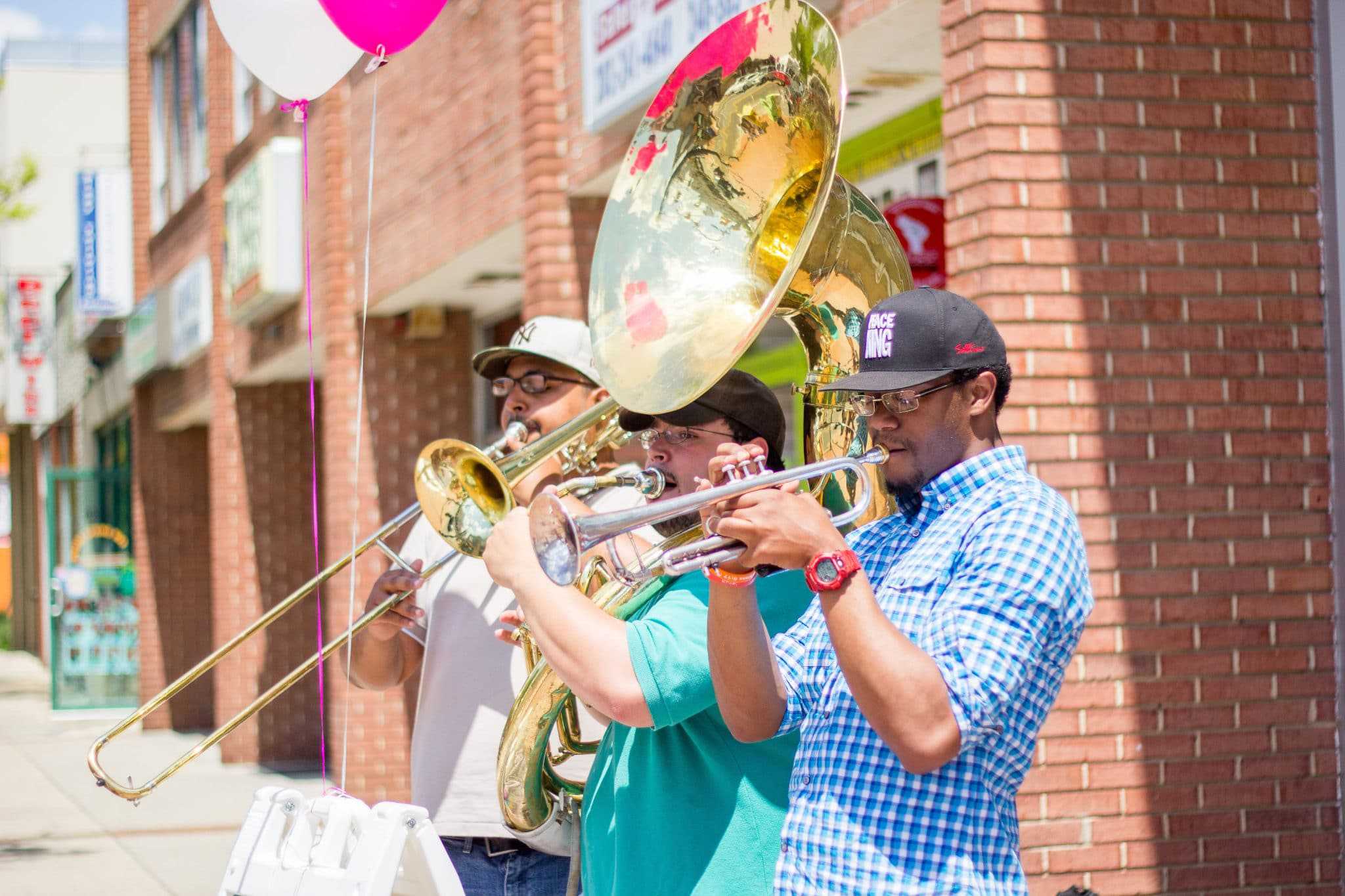 Entertainment a big part of Fenton Village restaurant crawl Sunday