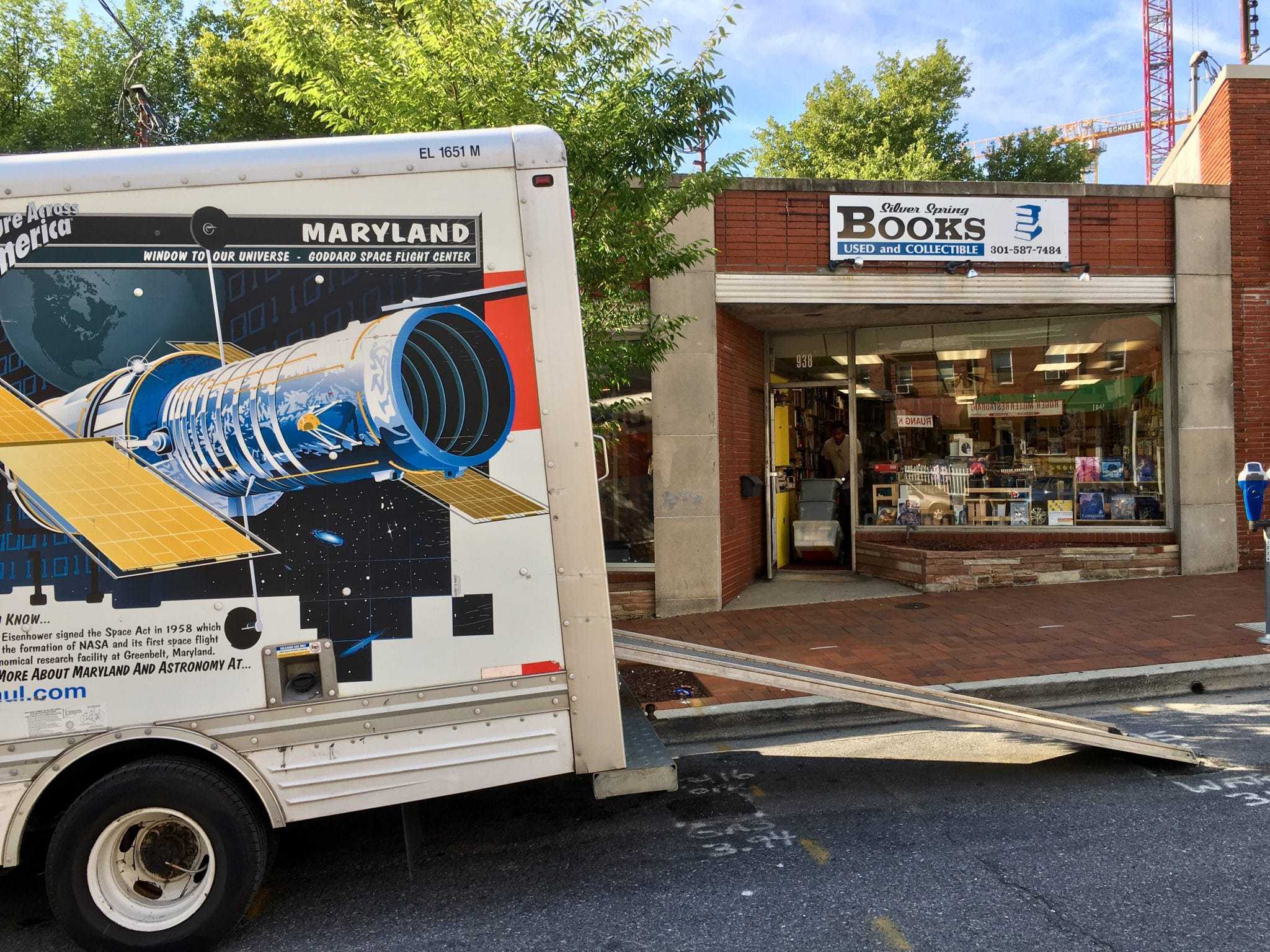 Silver Spring Books closed