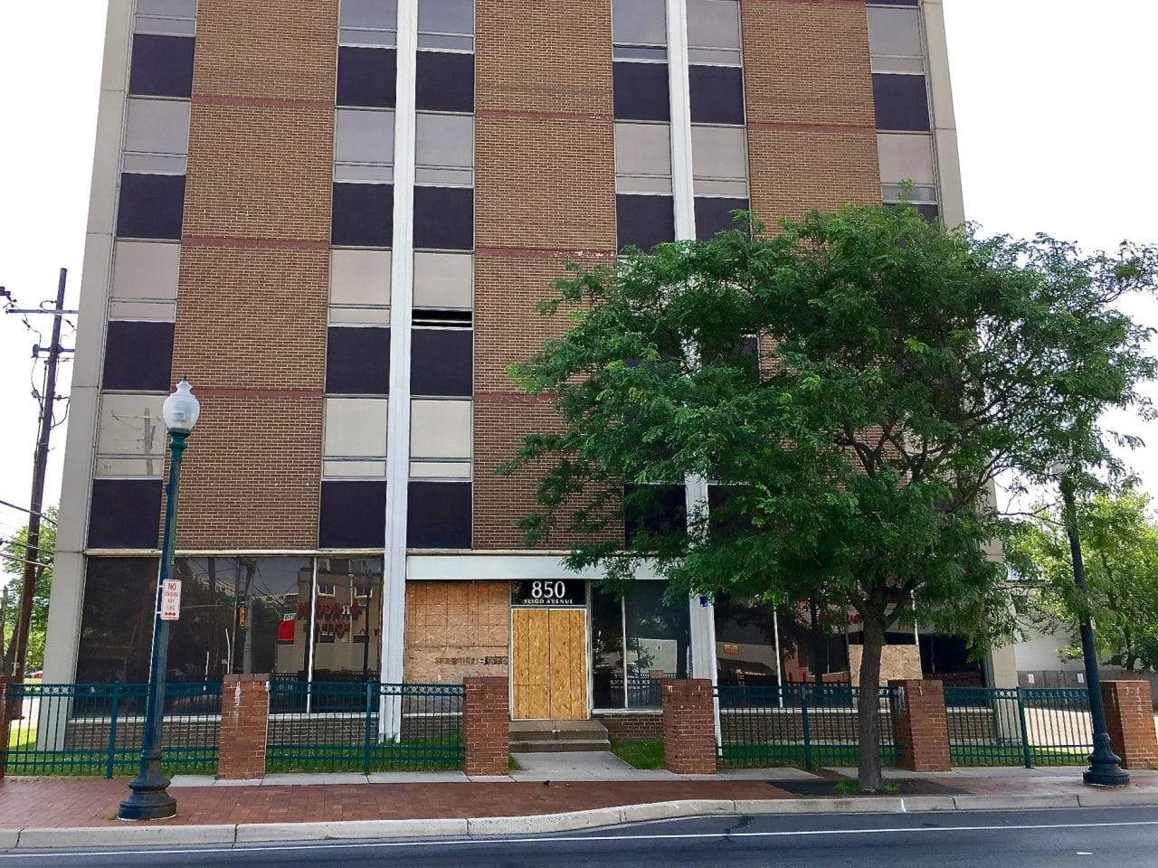 Vacant office building to be converted to apartments, new construction to be added
