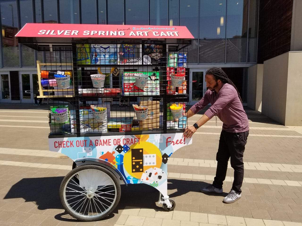 Cart Offering Free Games, Art Projects Debuts on Veterans Plaza