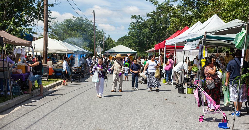 Local Nonprofit Collecting Reusable Bags for Farmers Market