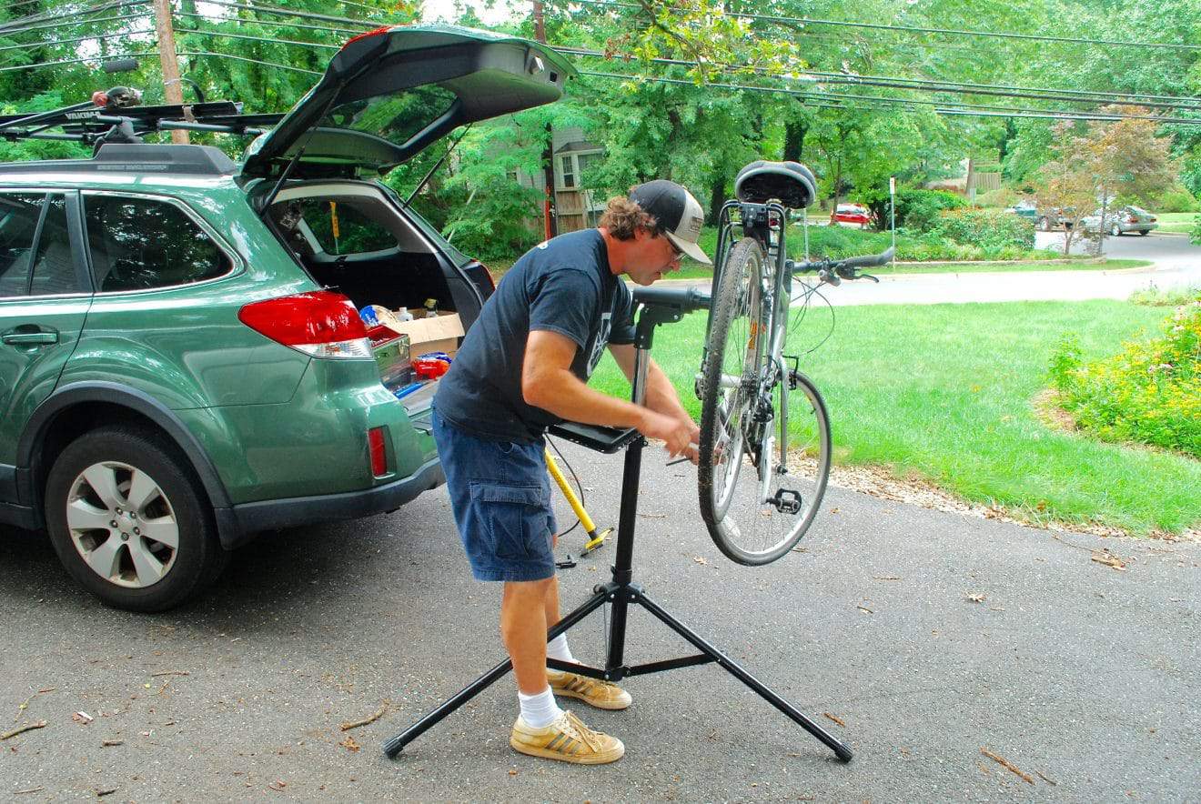 Mobile Bike Shop Saves Bicyclists an Awkward Trip