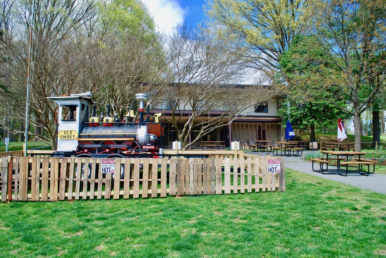 Sligo Pit BBQ Opens at Sligo Creek Golf Course