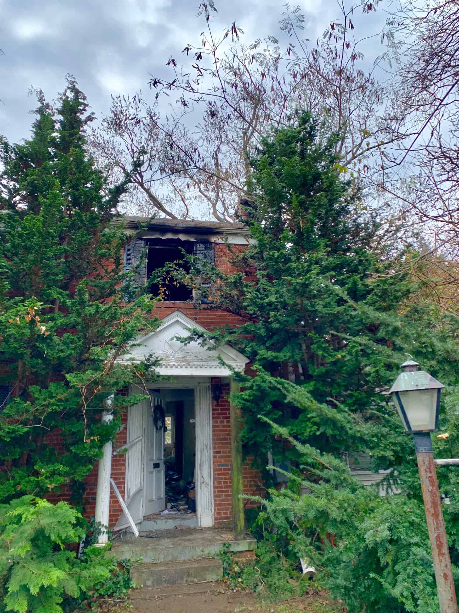 Man Killed Friday in South Four Corners House Fire