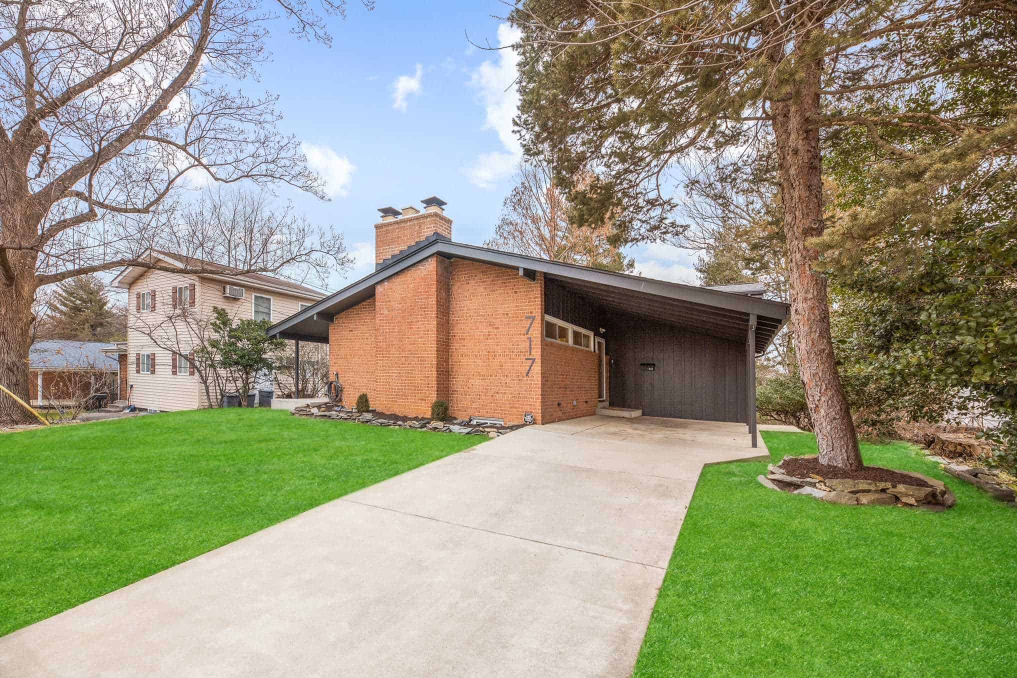 Just Listed: Spacious Home with a Smart Layout in Kemp Mill Estates