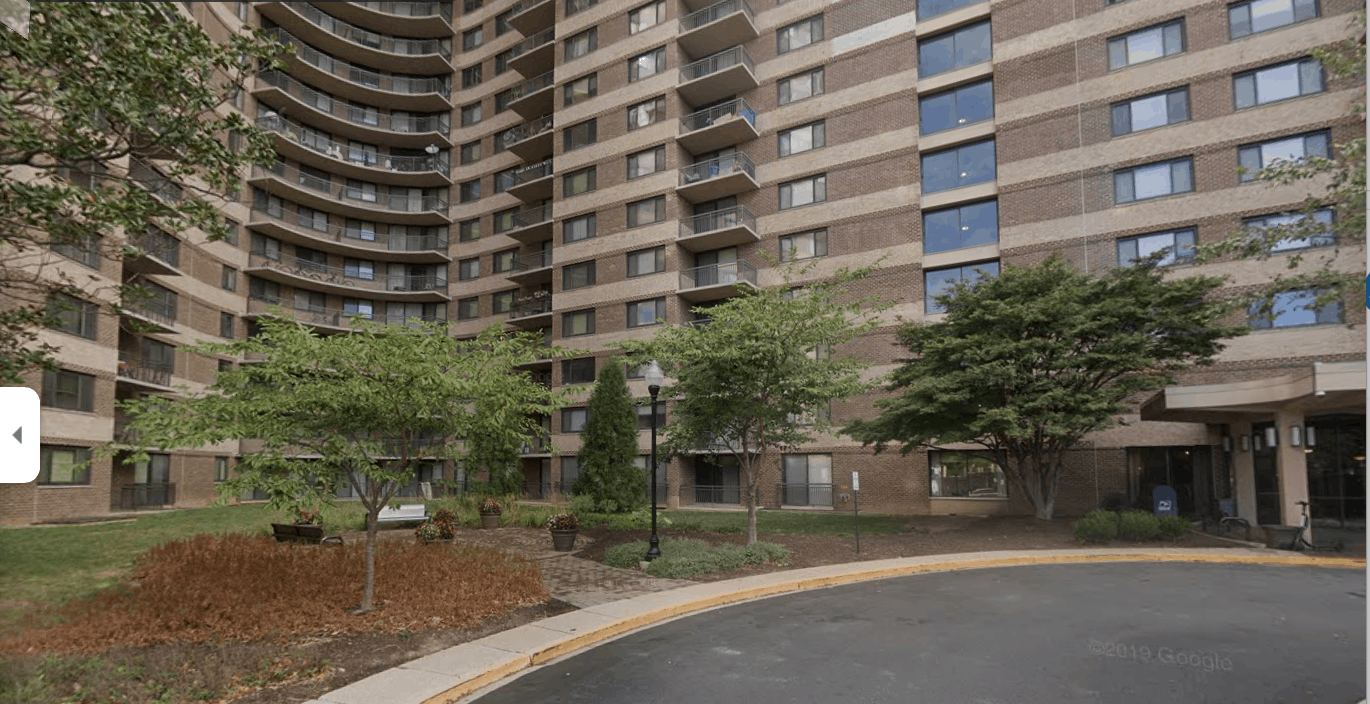 Warwick Apartments on University Sold to Rockville Company