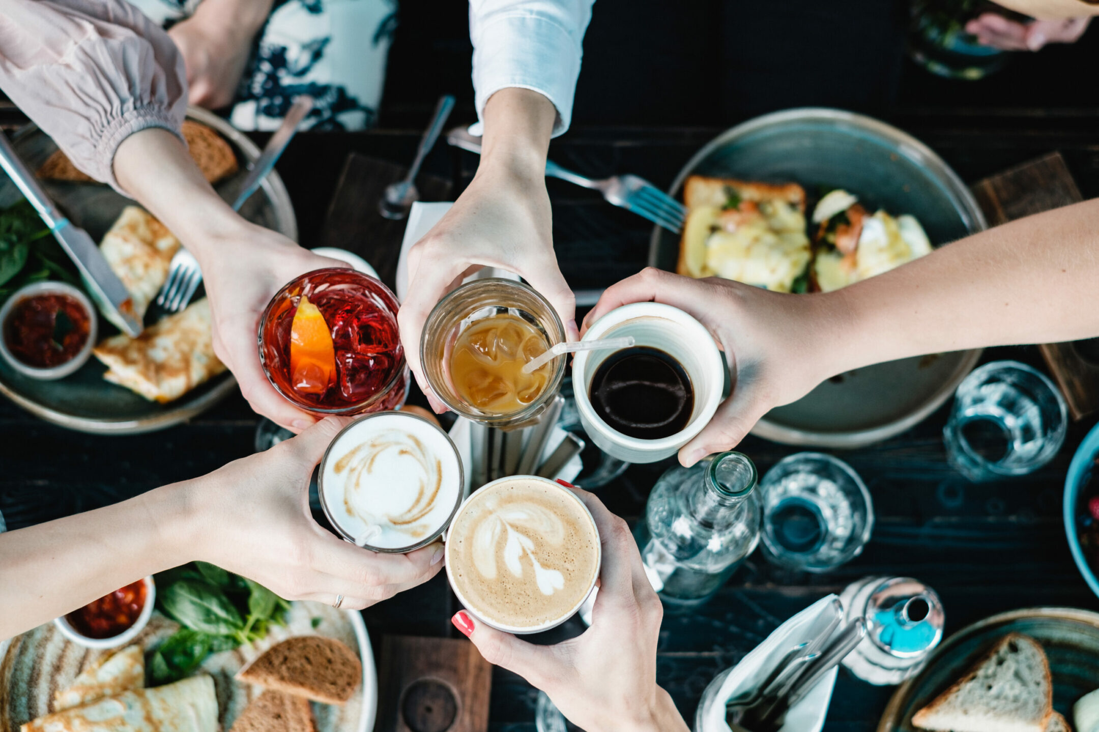J. Hollinger’s to Feature Live Jazz Brunch, Prime Rib Night