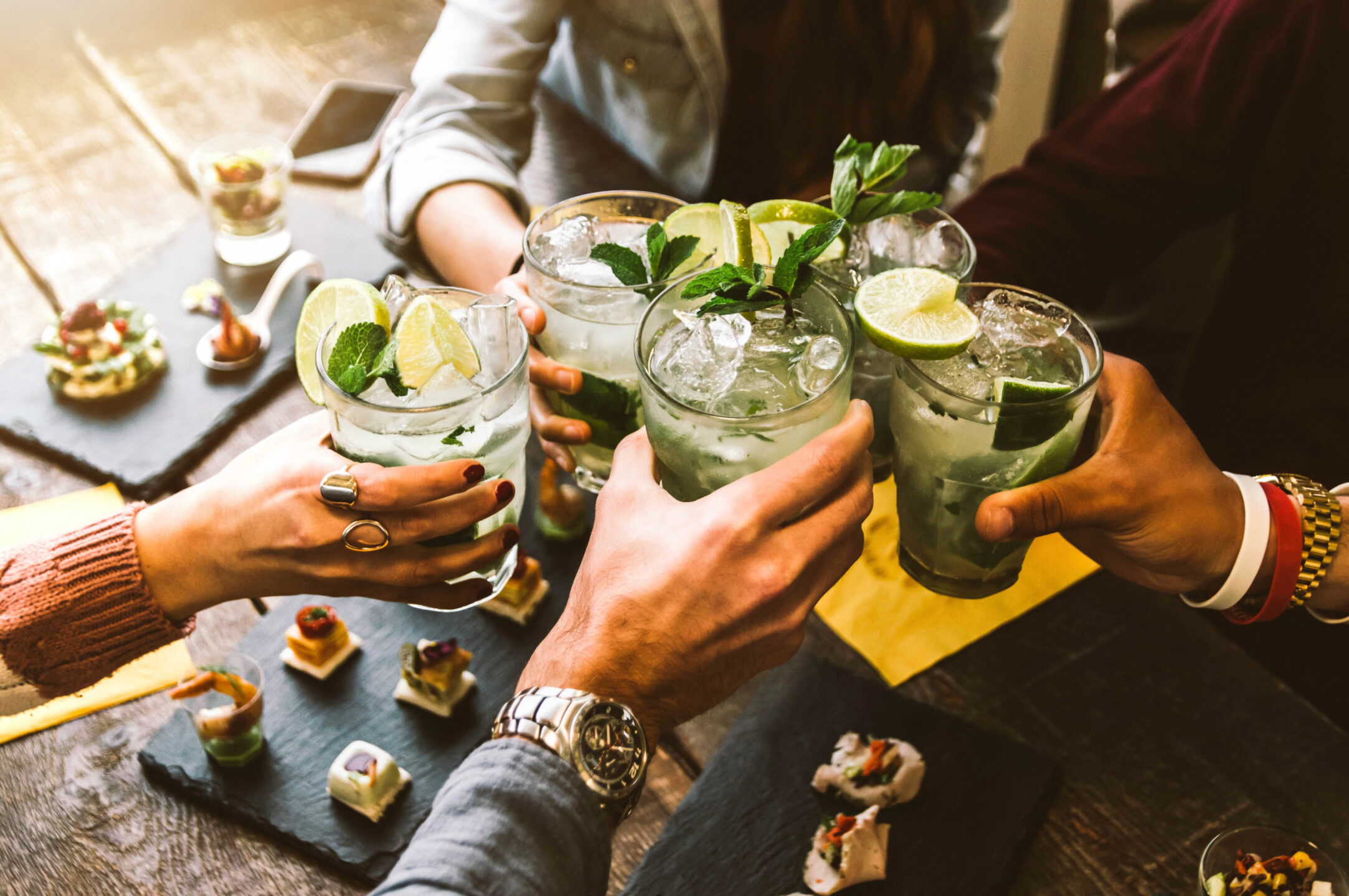 J. Hollinger’s Launches Happy Hour