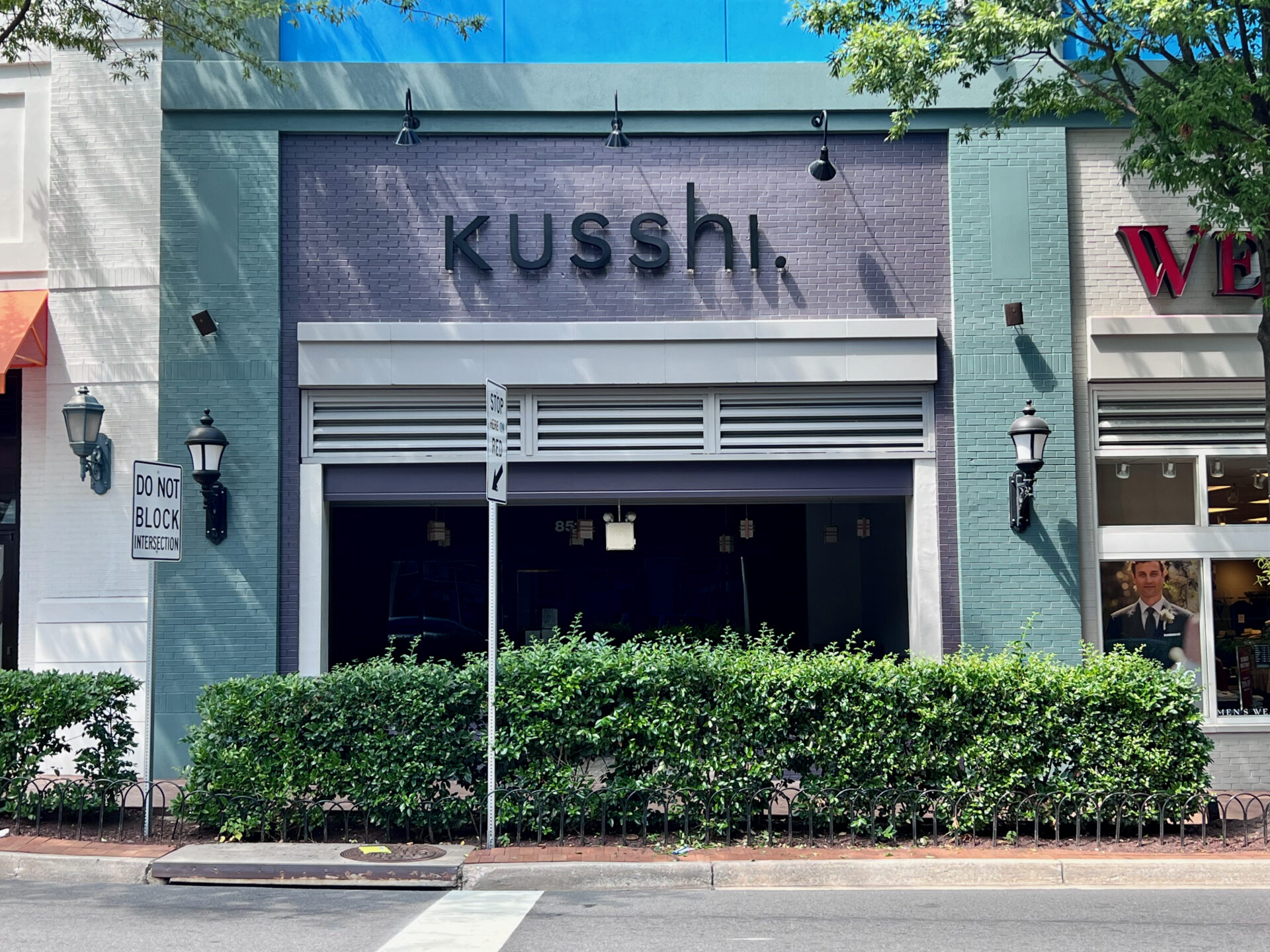 Signage Installed at Kusshi Sushi in Downtown Silver Spring