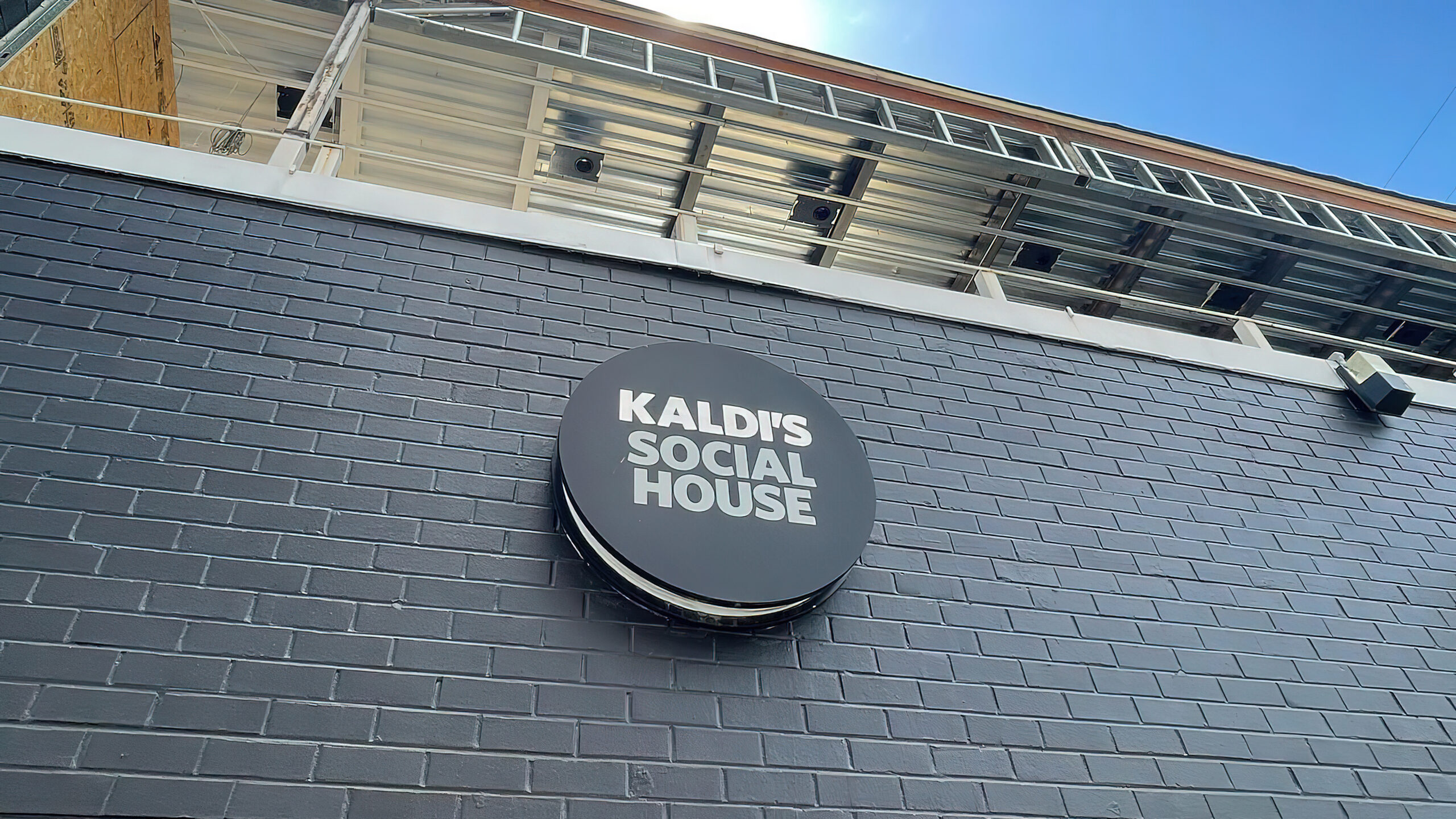 Kaldi’s Social House Expands Operating Hours
