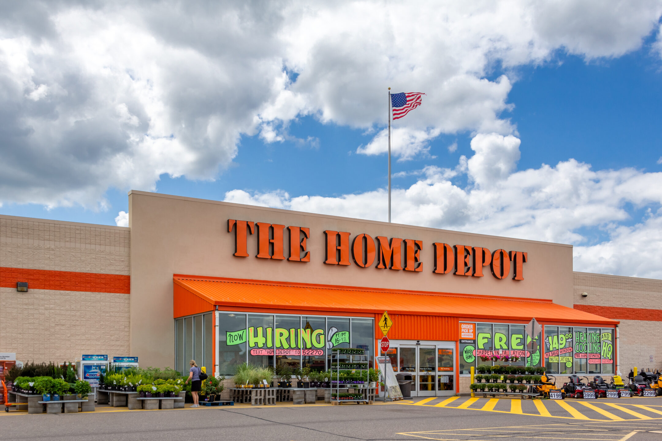 Two Arrested for Theft and Assault at Home Depot