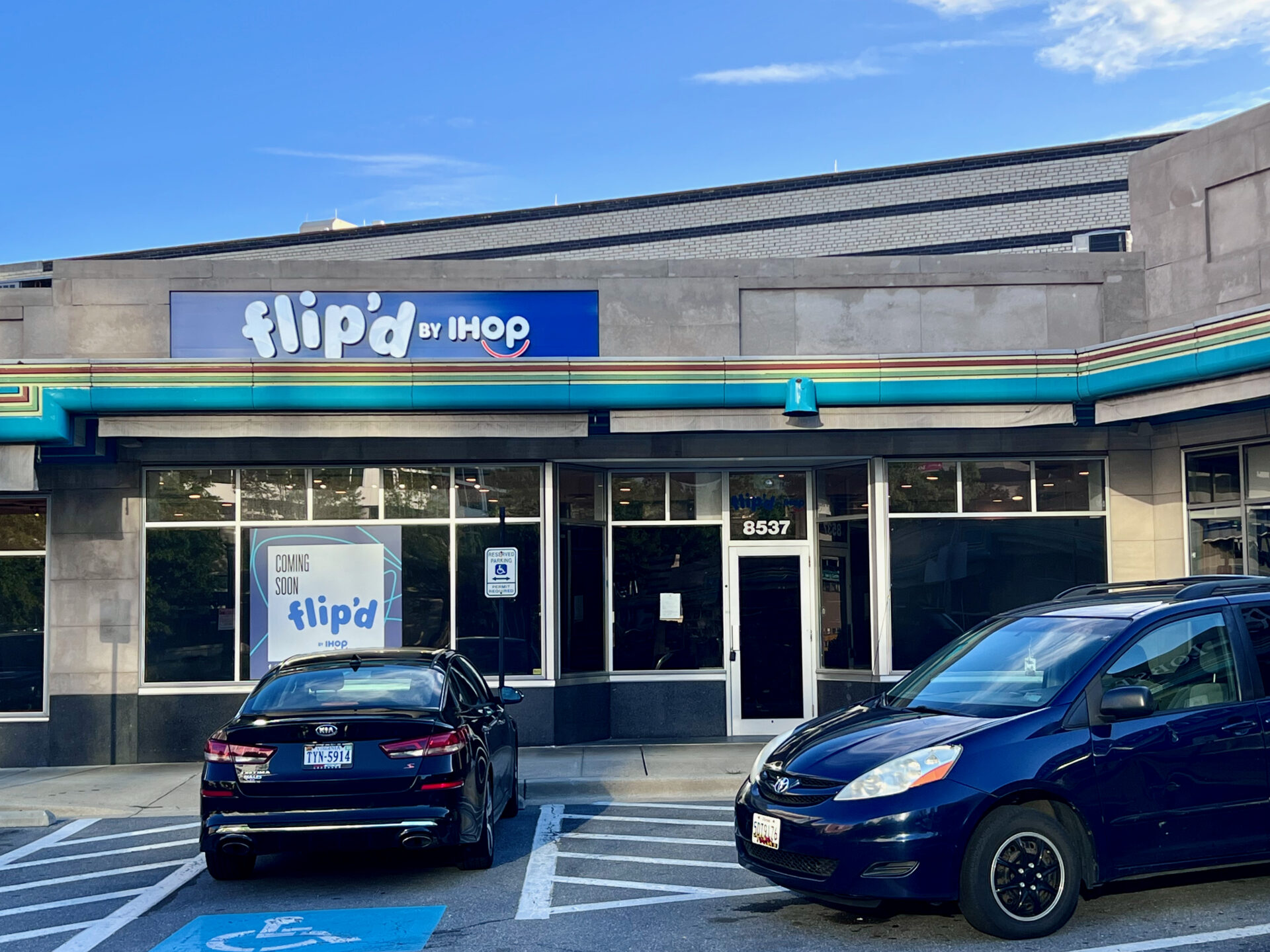 Signage Installed at Upcoming Flip’d by IHOP Restaurant