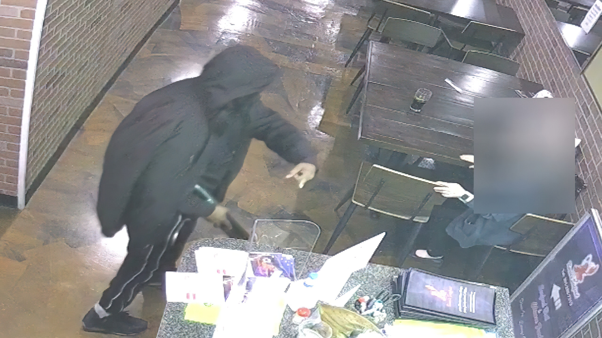 Suspect Sought in Attempted Armed Robbery at Karen’s Seafood