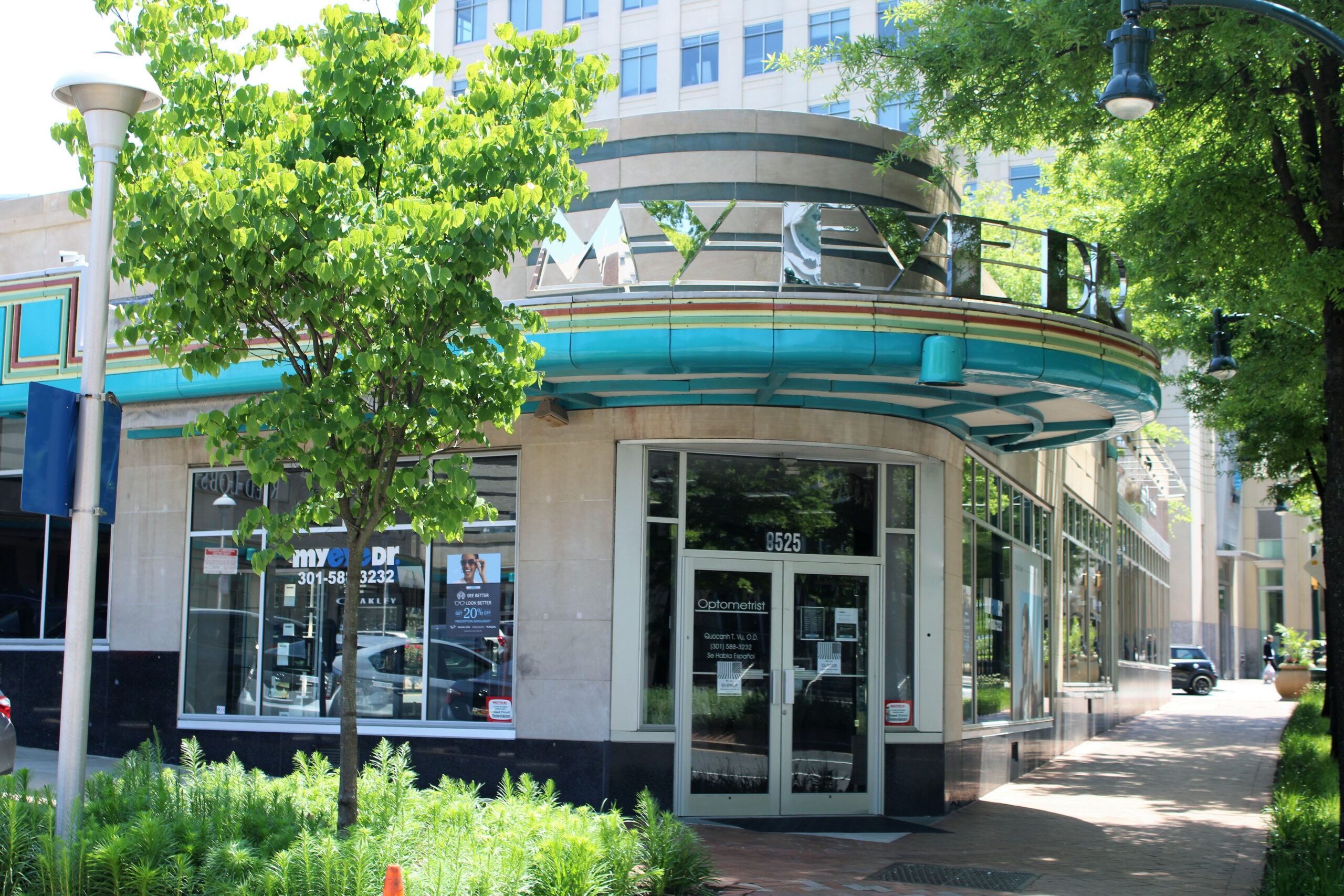One Injured After Driver Crashes Car Into MyEyeDr. Store in Downtown Silver Spring