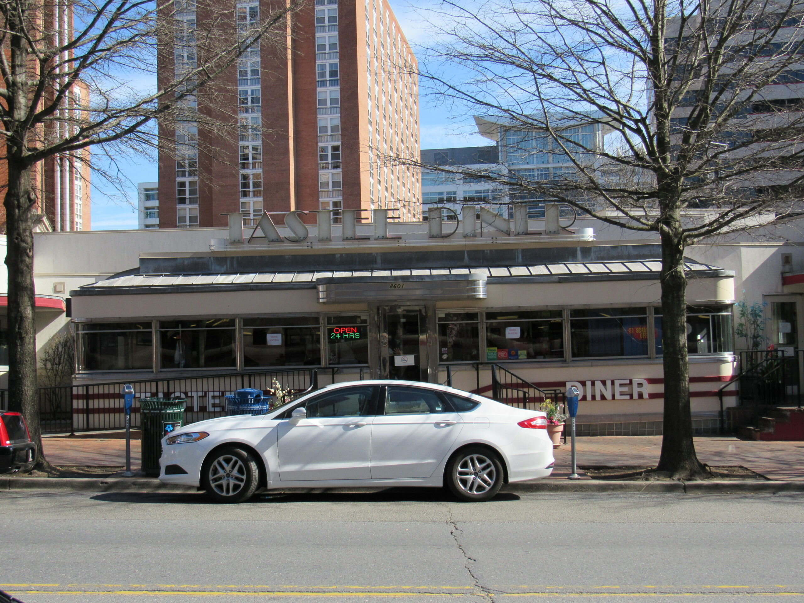 Roadside Development Shares Preliminary Plans for 500-Unit Building at Tastee Diner Site