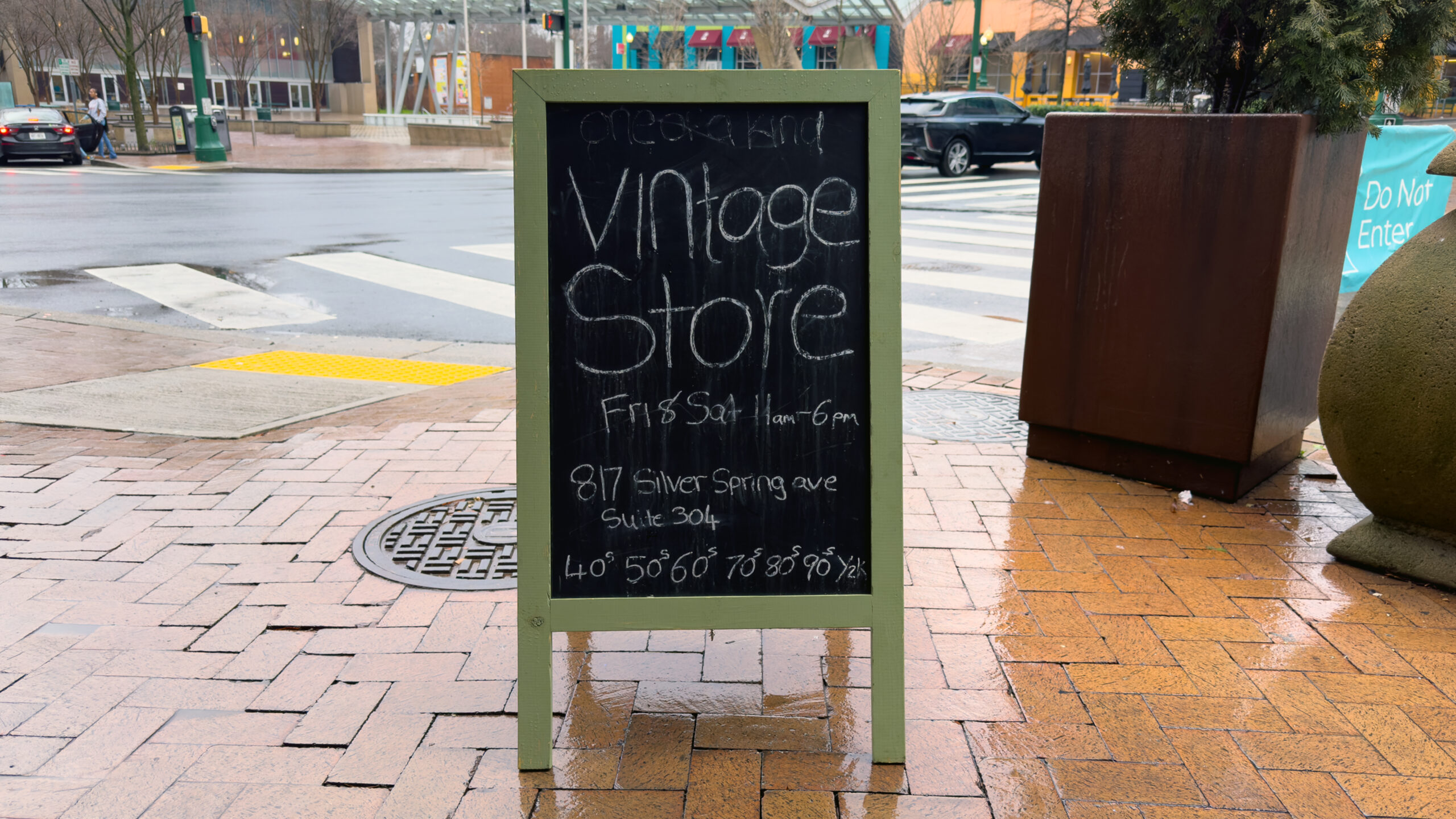 1940s Elegance to Y2K Chic: Oneofakind Vintage in Downtown Silver Spring