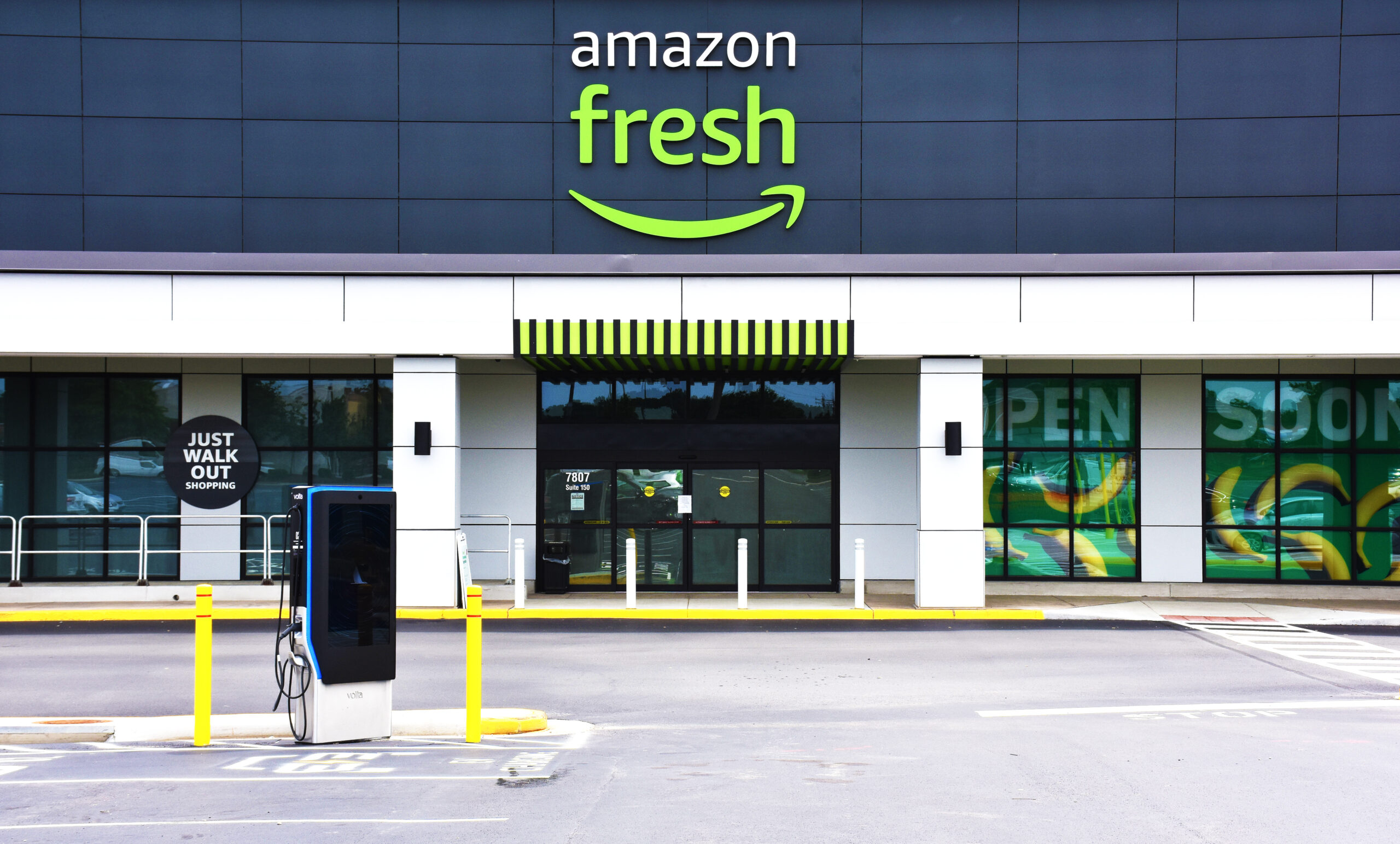 Amazon Fresh Revives Plans for White Oak Market: Report