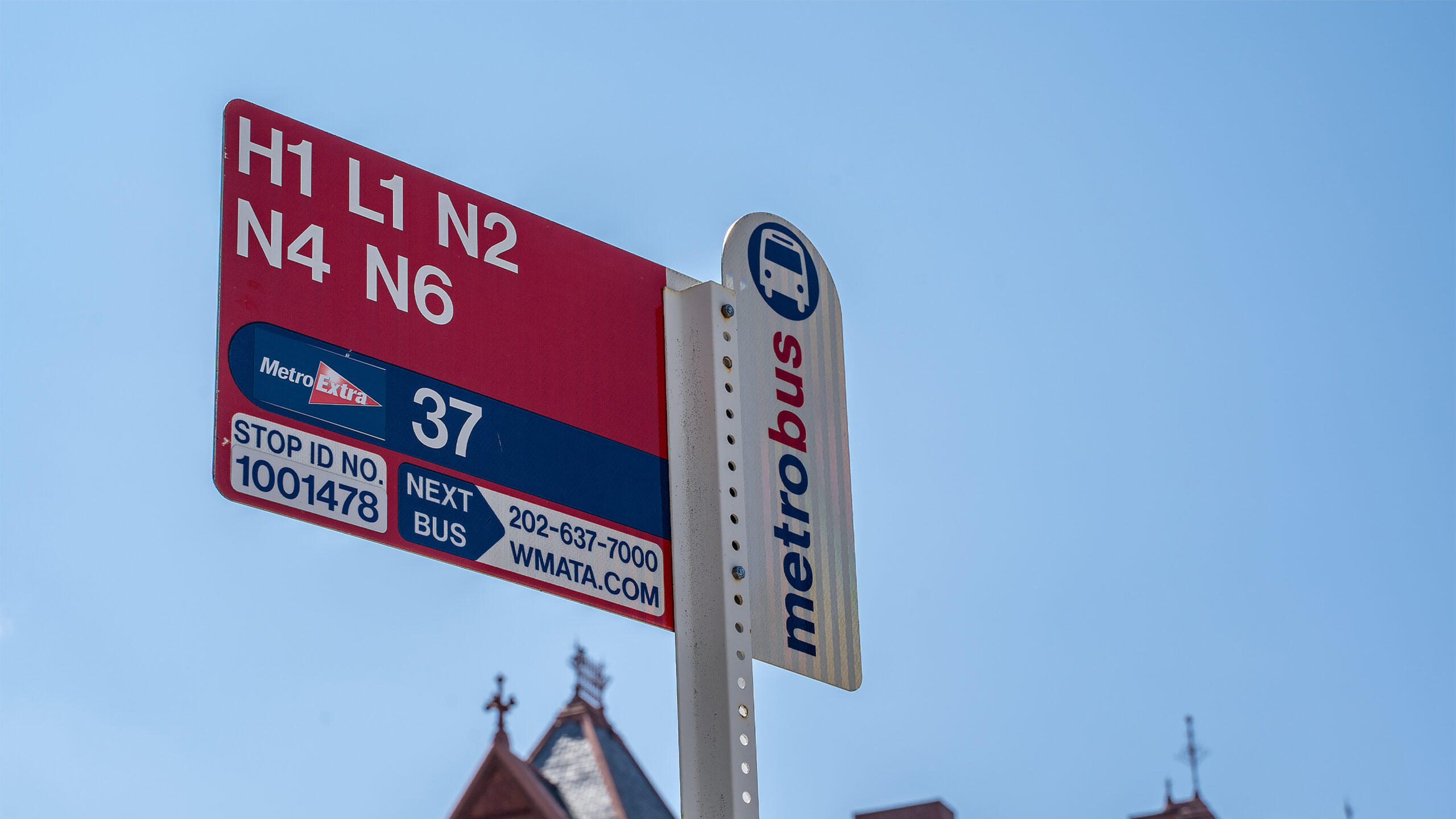 Stay Ahead of Your Commute: Real-time Metrobus Updates on MetroPulse