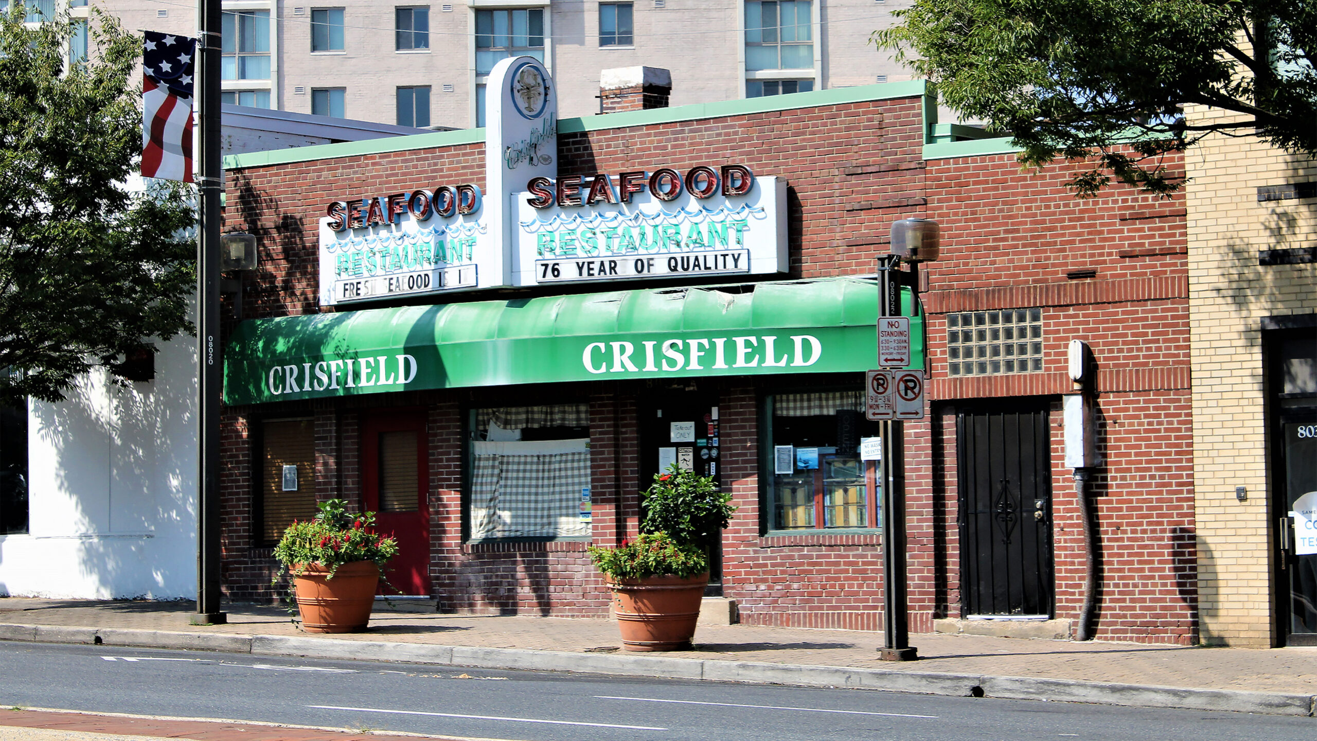 Crisfield Seafood Reels In Praise as One of The New York Times’ Top 25 D.C. Restaurants