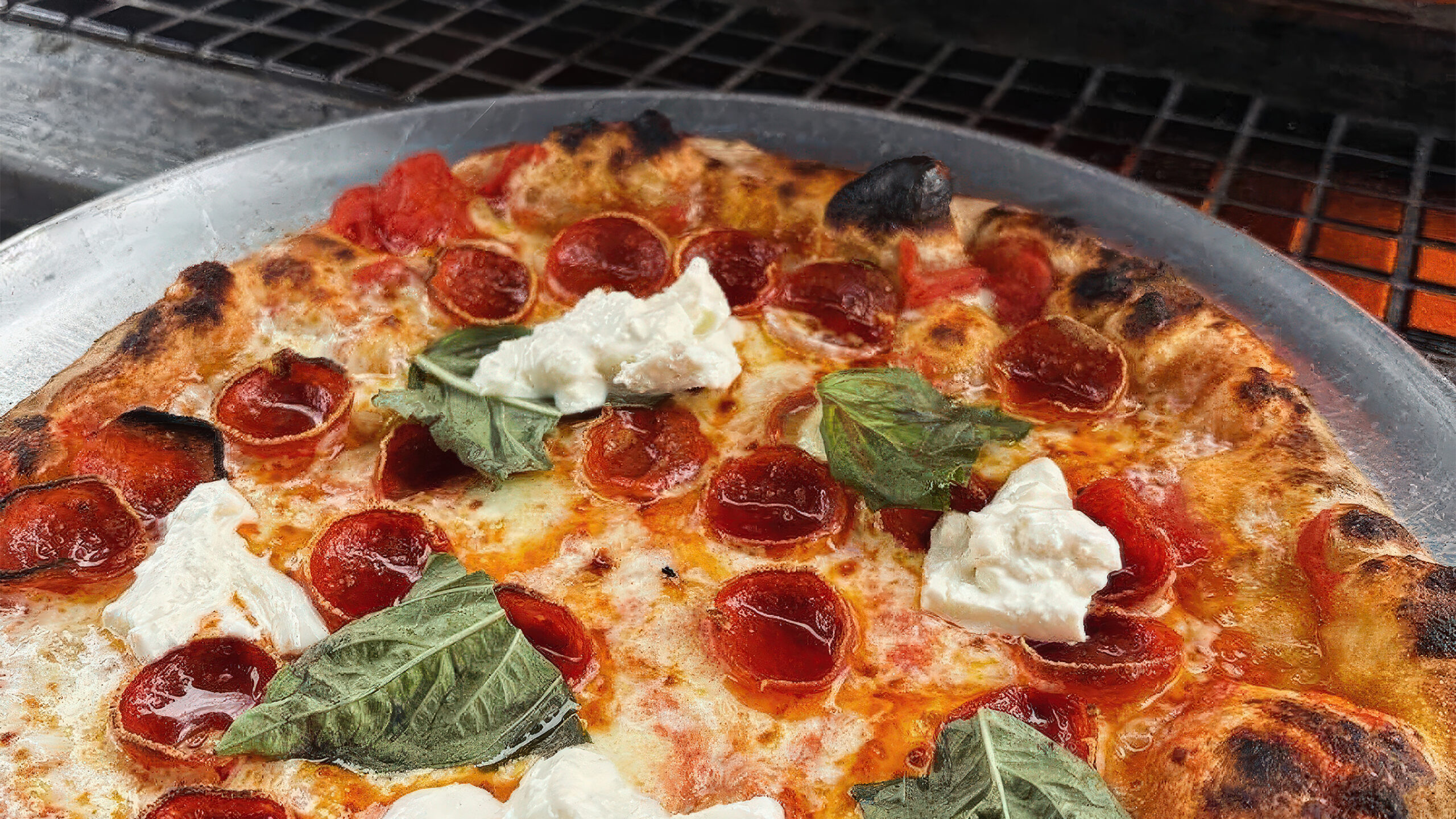 El Jefe Wood Fired Pizza Debuts at Solaire Social Food Hall Today