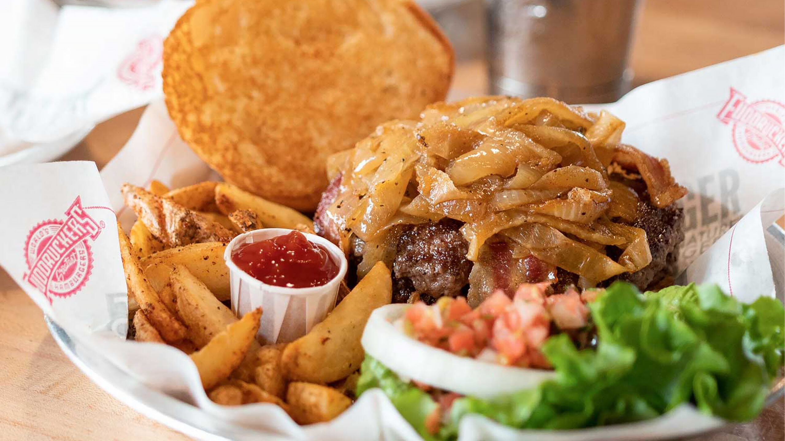 Downtown Silver Spring Welcomes Back Fuddruckers This Fall