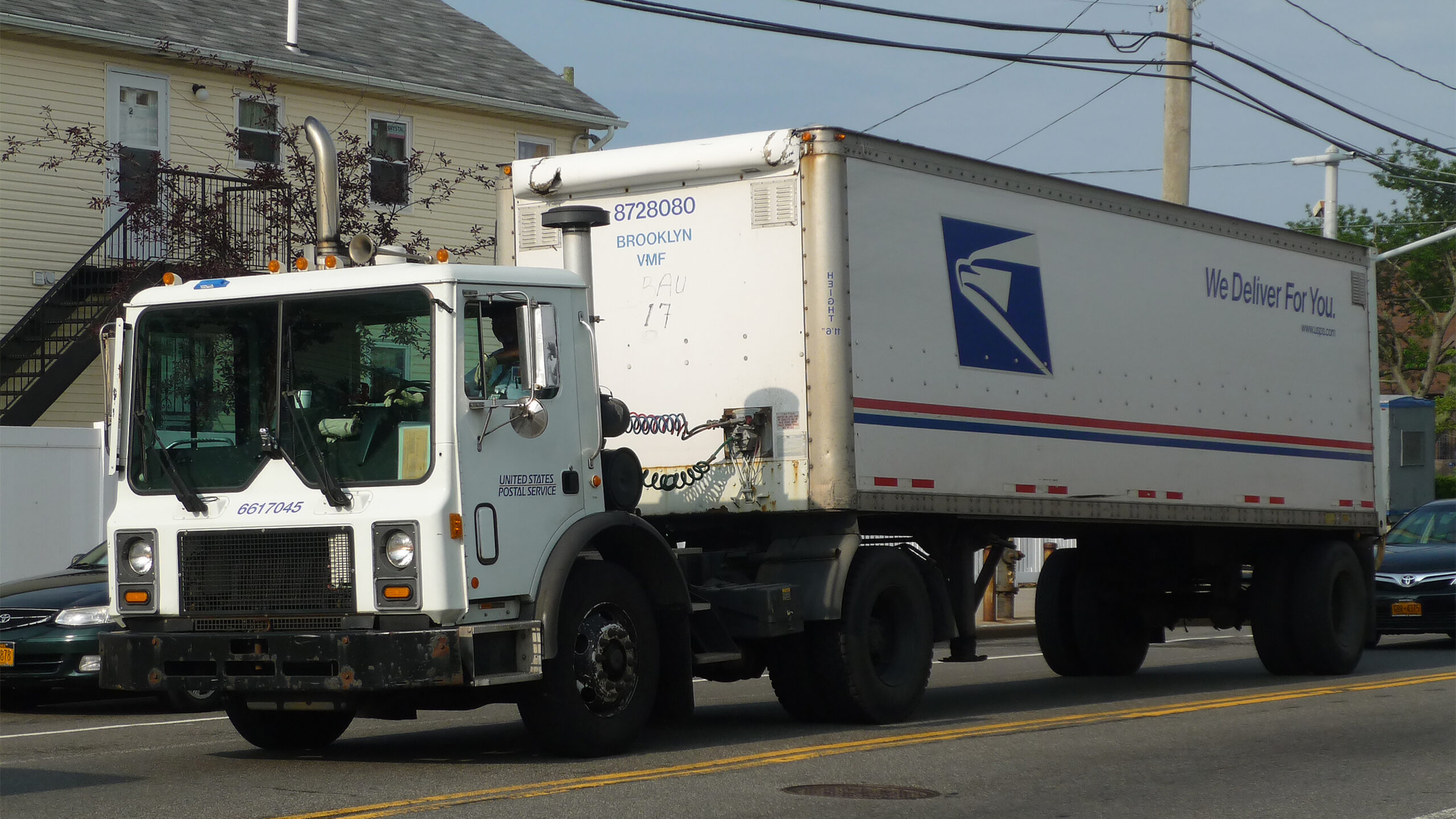 Silver Spring Mail Truck Driver Honored with Top Postal Award
