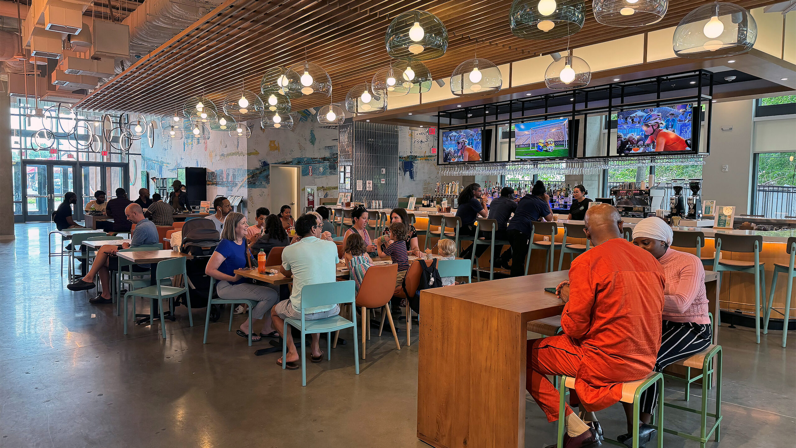 Solaire Social: Downtown Silver Spring Food Hall Adds a “Small Common Fee” to All Dine-In Orders