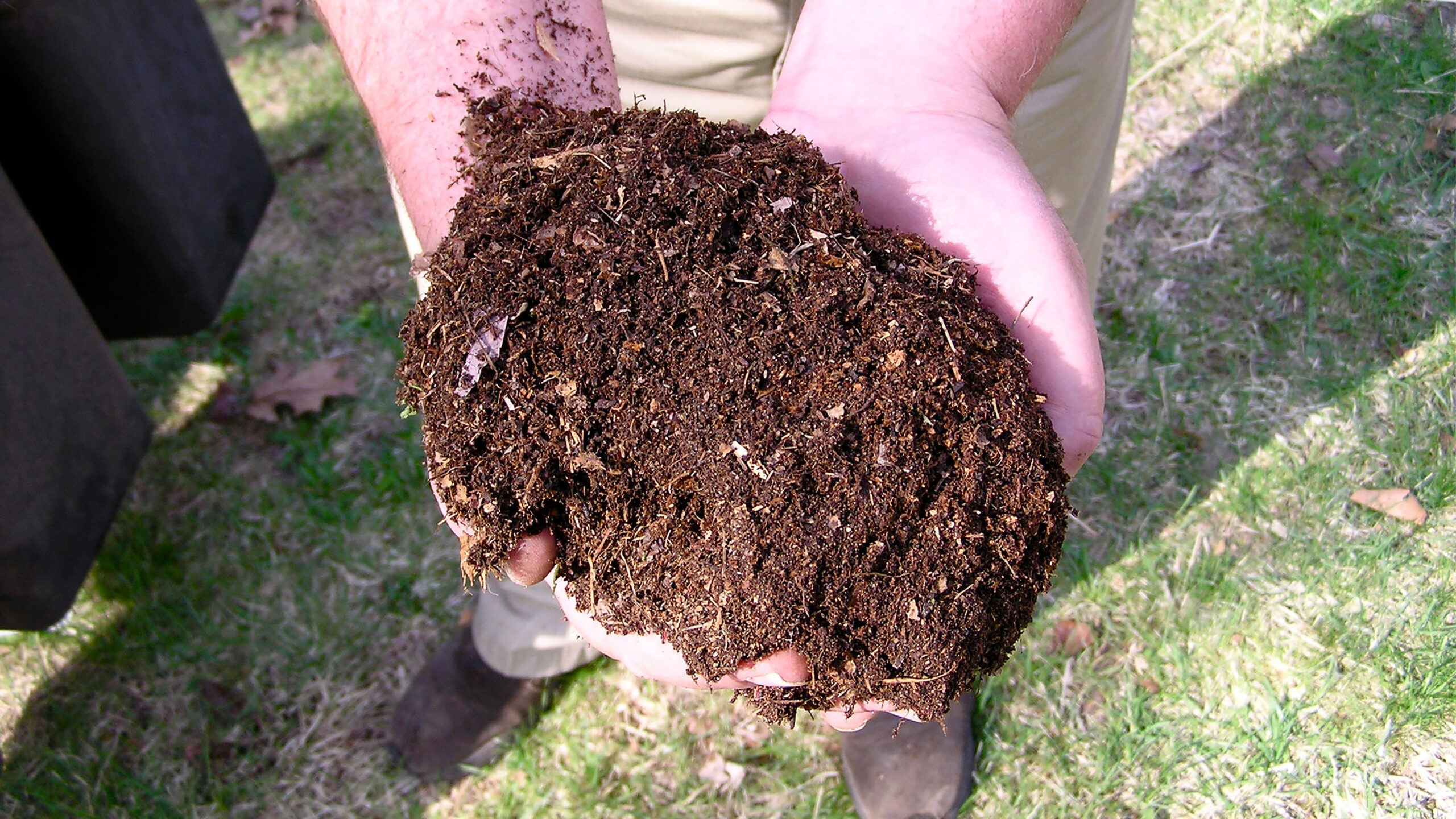 Montgomery County Introduces Food Scraps Recycling at Local Farmers Markets