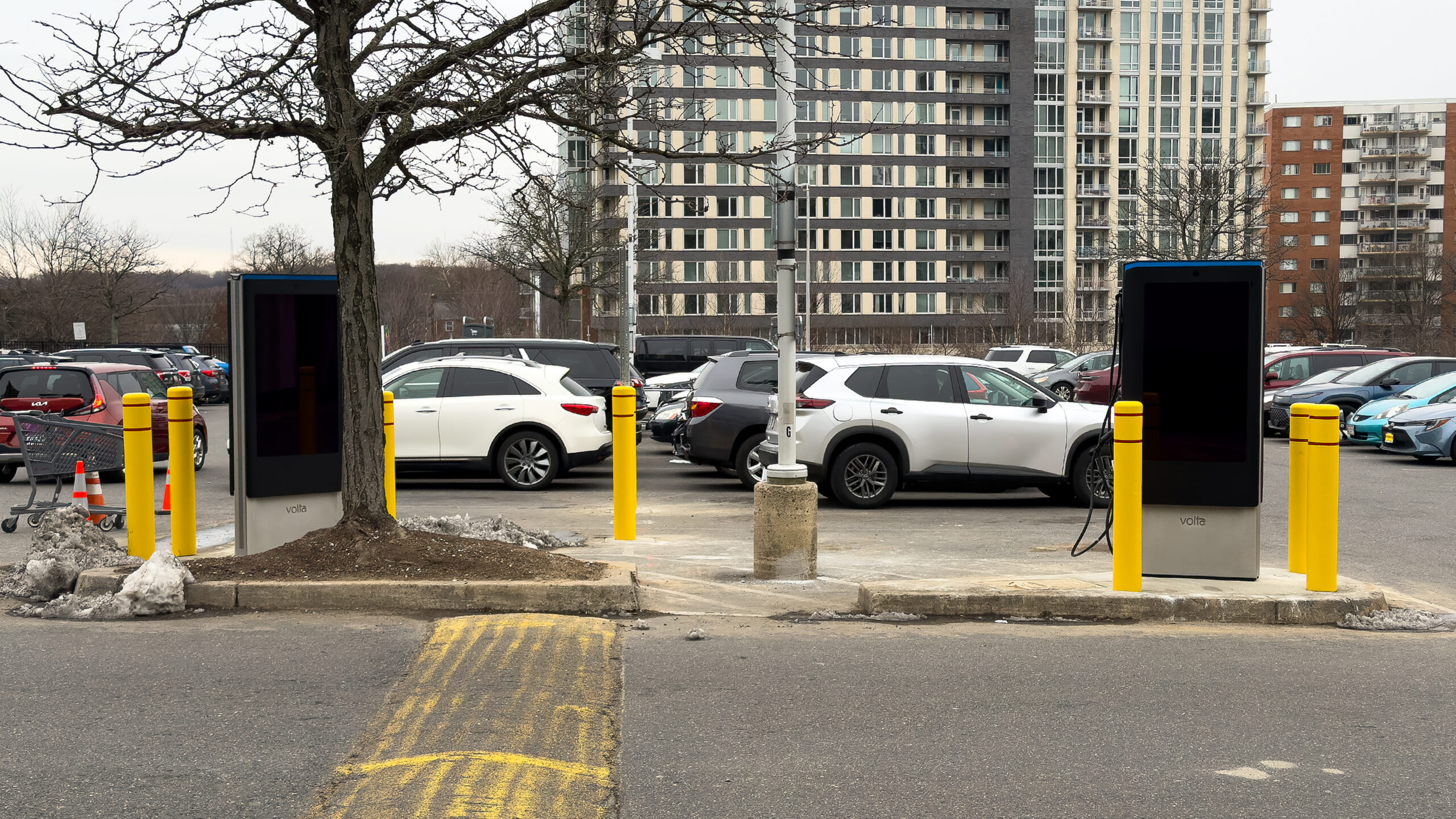 Free EV Charging Comes to Downtown Silver Spring’s Giant Food Store